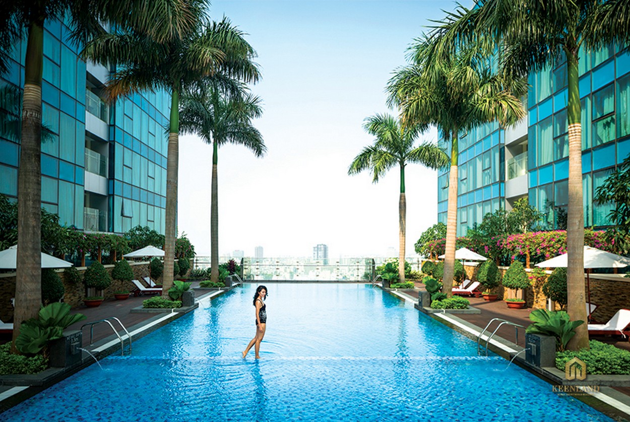 Bể bơi Sky Pool tại dự án Vinhomes Đồng Khởi