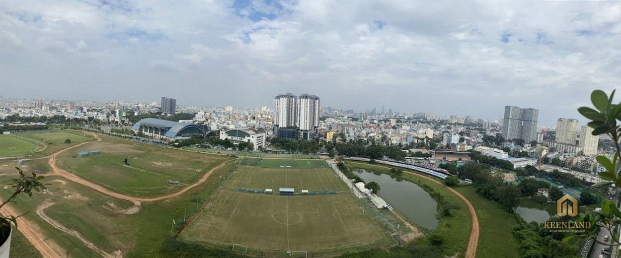 View trực diện ra trường đua Phú Thọ từ căn hộ The Flemington