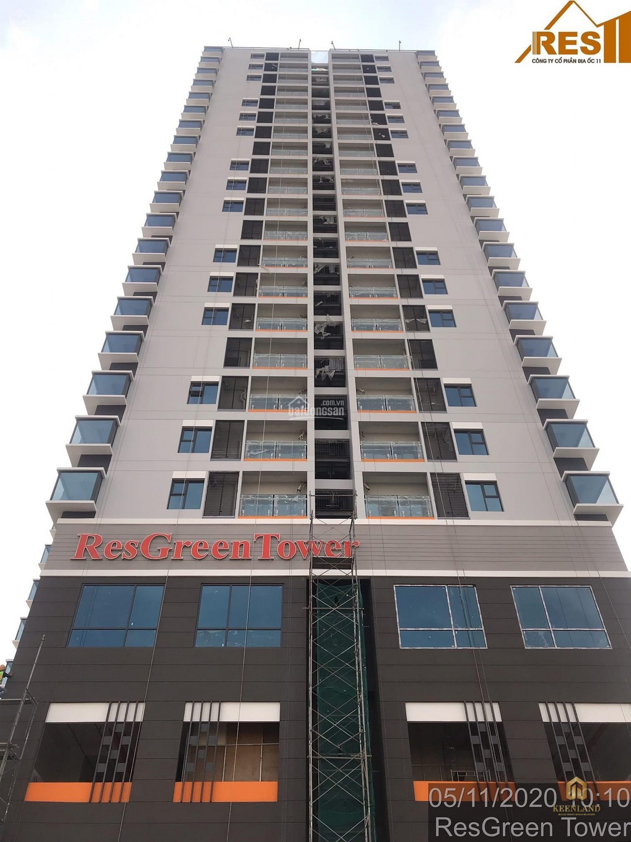 Cận cảnh mặt tiền chung cư ResGreen Tower 